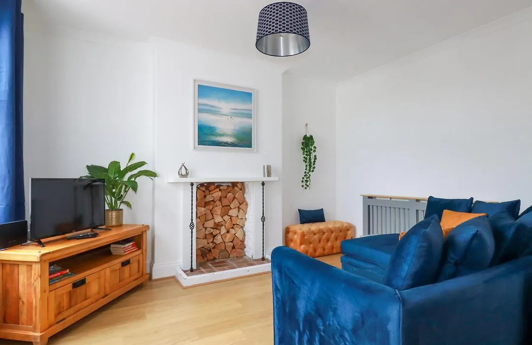 119 Henver Road-1